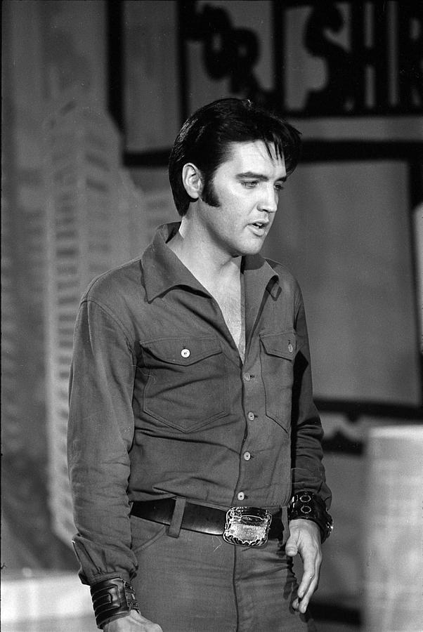 Elvis Presley 68005 Photograph By Keith Russell Pixels