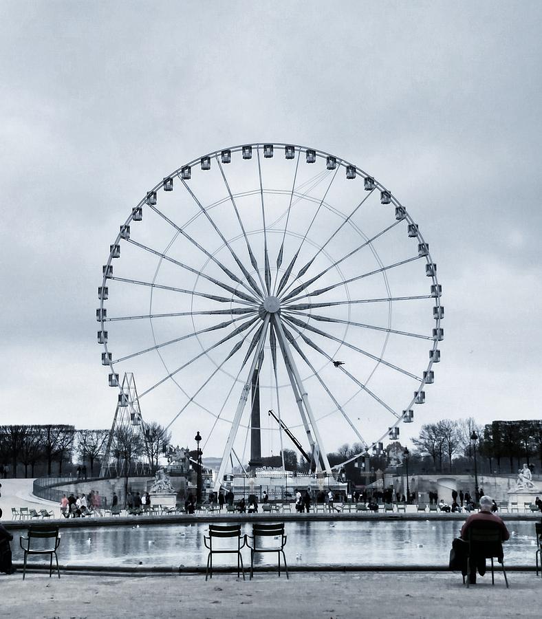 Collection 92+ Pictures is there a ferris wheel in paris Latest