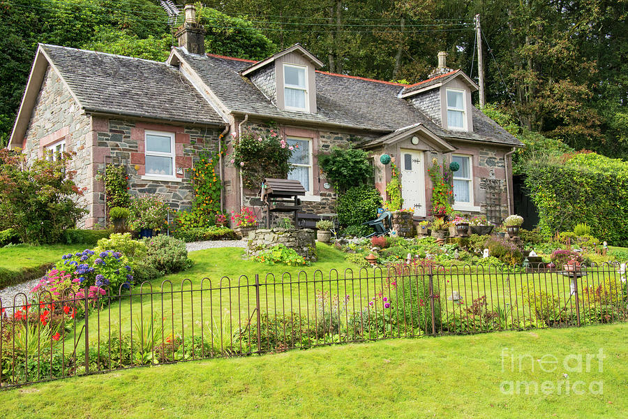 Loch Lomond Cottage Photograph By Bob Phillips Pixels