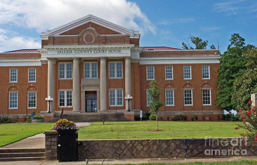 Saluda County Courthouse by Skip Willits