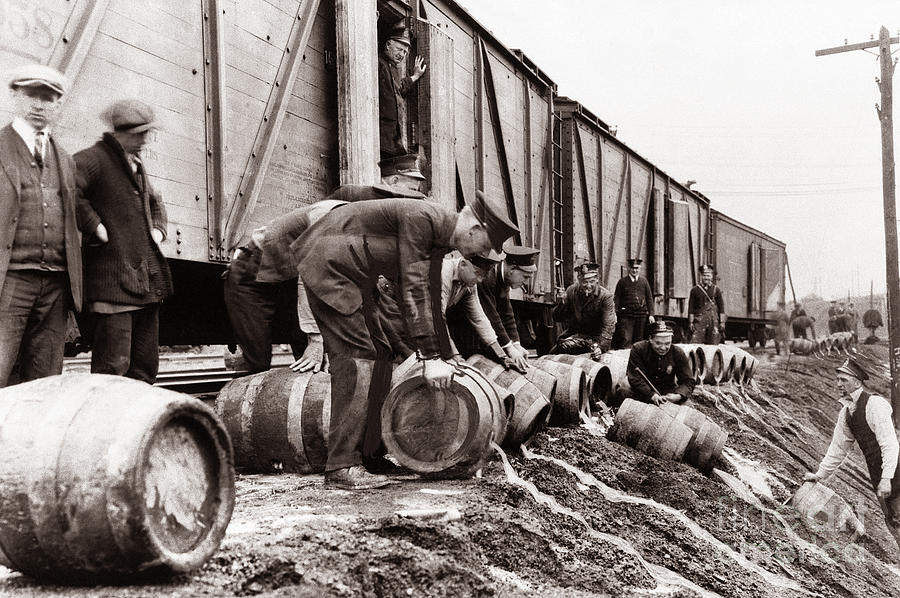 Scranton Police Dumping Beer During Prohibition Scranton Pa 1920 To