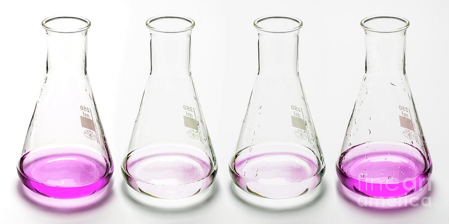 Phenolphthalein A Single Indicator By Martyn F Chillmaid Science