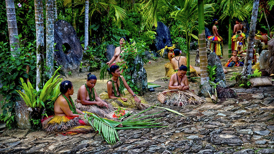 Yapese Women Photograph By Lee Craker