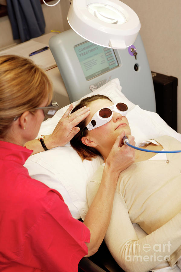 Laser Wrinkle Treatment Photograph By Michael Donne Science Photo