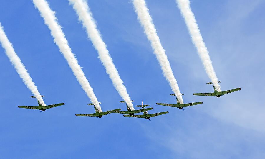 Geico Skytypers Formation Flying Photograph By Donna Kaluzniak Fine