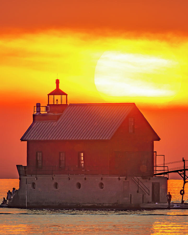 Grand Haven Lighthouse Sunset Photograph By Roger Swieringa