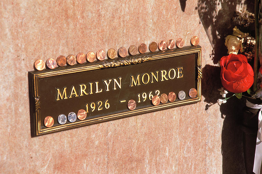 Marilyn Monroe Grave Westwood Memorial Cemetery Los Angeles 2655 Hot