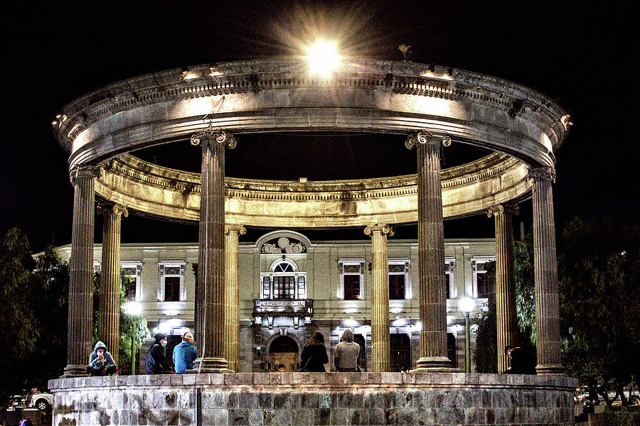 Parque Central De Xela Guatemala Photograph By Totto Ponce Pixels