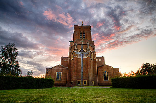 Shirley Mitchell - Guildford Cathedral  England