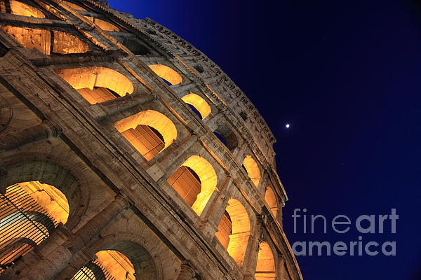 Stefano Senise - Colosseum at Night