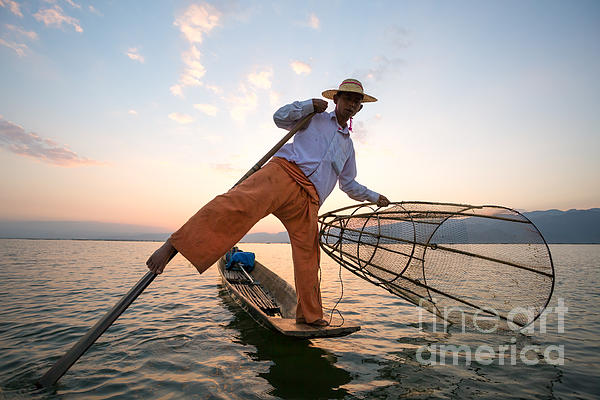 Fisherman at sunset - Inle lake - Myanmar Beach Towel