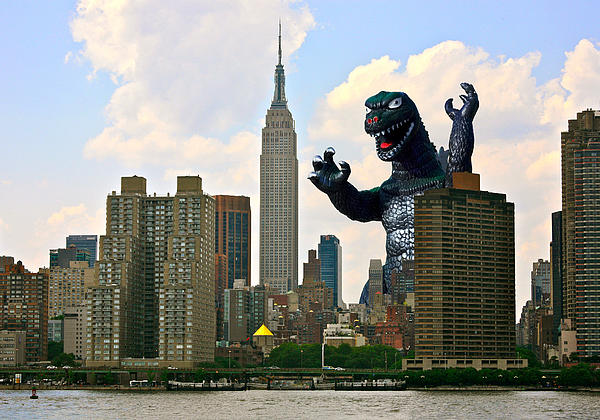 https://images.fineartamerica.com/images-medium-5/godzilla-and-the-empire-state-building-william-patrick.jpg