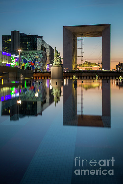 Grand Arch at La Defense Jigsaw Puzzle by Brian Jannsen Pixels