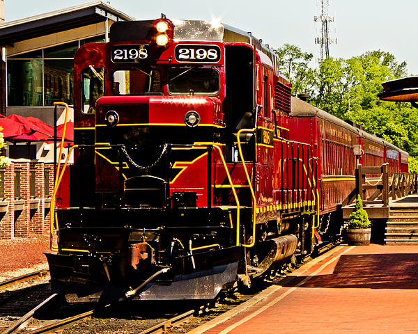 Tom Gari Gallery-Three-Photography - New Hope Ivyland Railroad with Cars