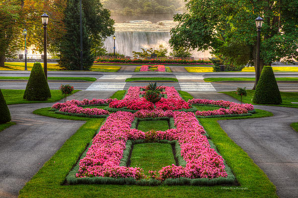 Wayne Moran - Niagara Falls Botanical Gardens Ontario Canada