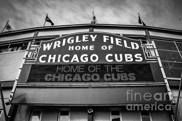 Wrigley Field Chicago Cubs Sign in Black and White T-Shirt