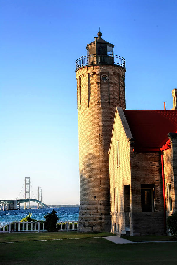  Mackinac Old lighthouse. Photograph by Pat Cook