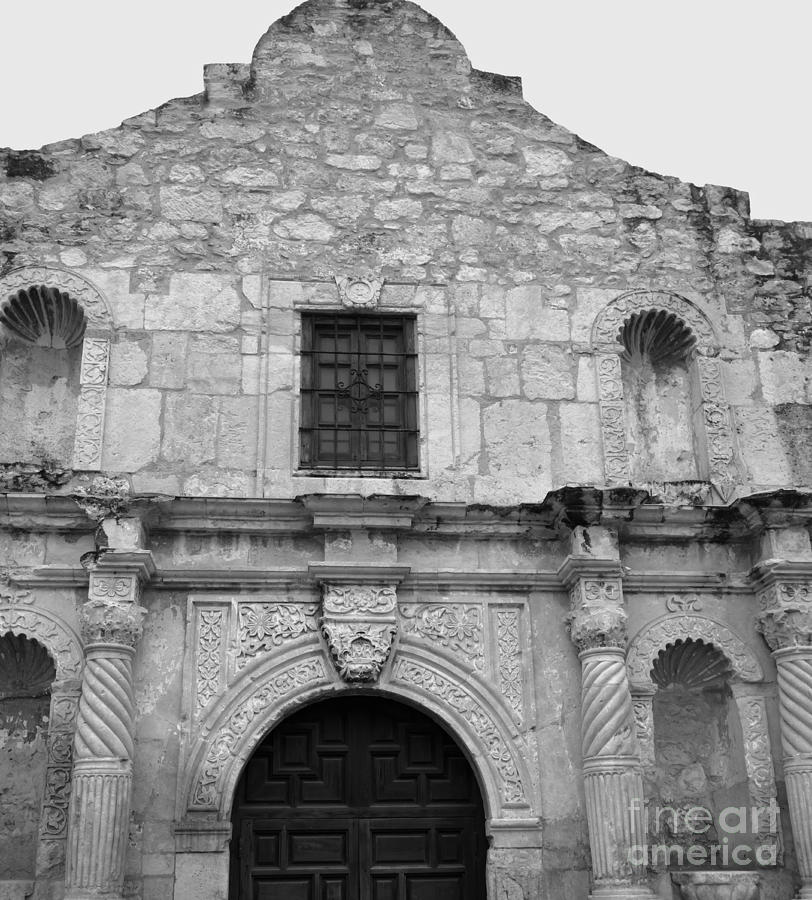  Mission San Antonio de Valero San Antonio Texas 1 Photograph by Jennifer E Doll