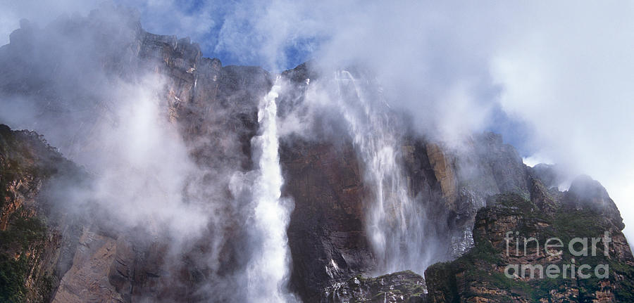  Panorama Of The Crest Of Angel Falls Canaima National Park Venezuela Photograph by Dave Welling
