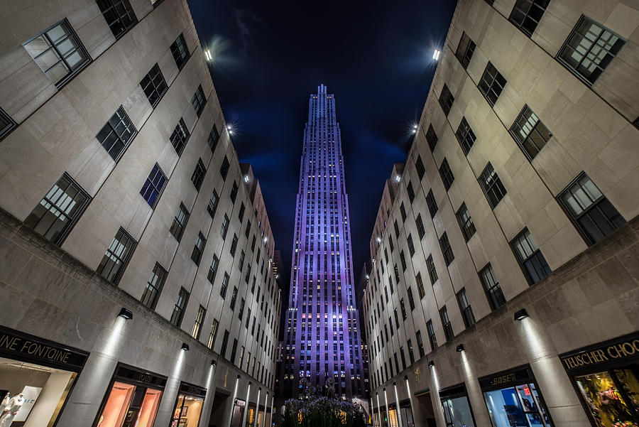  Rockefeller Center - New York - New York - USA 4 Photograph by Larry Marshall