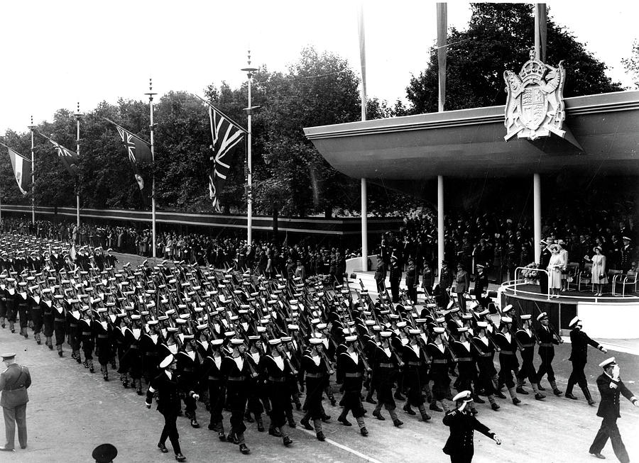 The Victory Parade The Royal Navy Photograph by Mary Evans Picture ...
