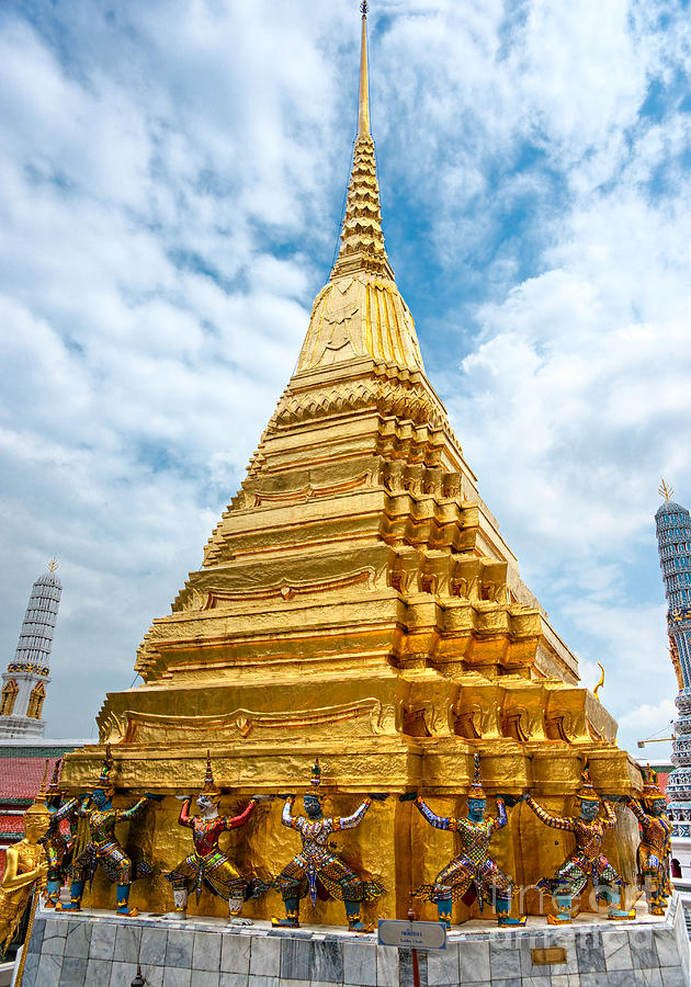 Architecture Photograph -  Wat Phra Kaeo Temple - bangkok by Luciano Mortula