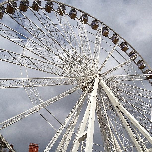 Wheel Photograph - 😜 #wheel #bigwheel #leeds  #why by De Romaine