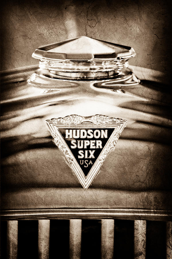 1929 Hudson Cabriolet Hood Ornament Photograph by Jill Reger