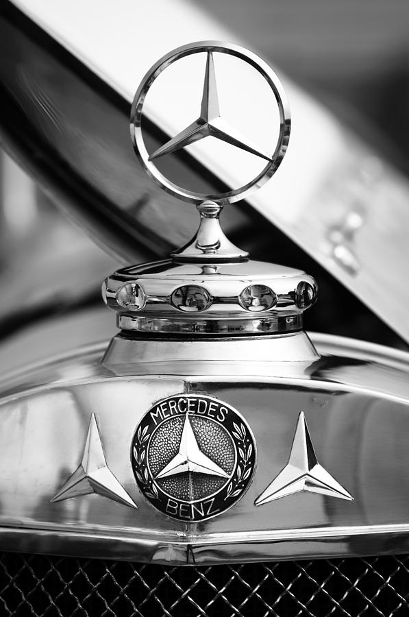 1929 Mercedes-Benz SS Barker Roadster Hood Ornament - Emblem Photograph by Jill Reger