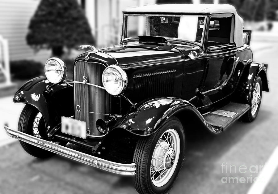 1932 Ford Cabriolet Photograph by Kevin Fortier
