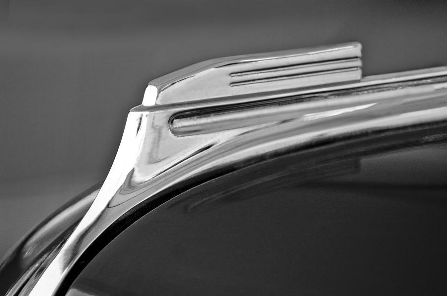 1938 Oldsmobile RJ8 Club Coupe Hood Ornament Photograph by Jill Reger