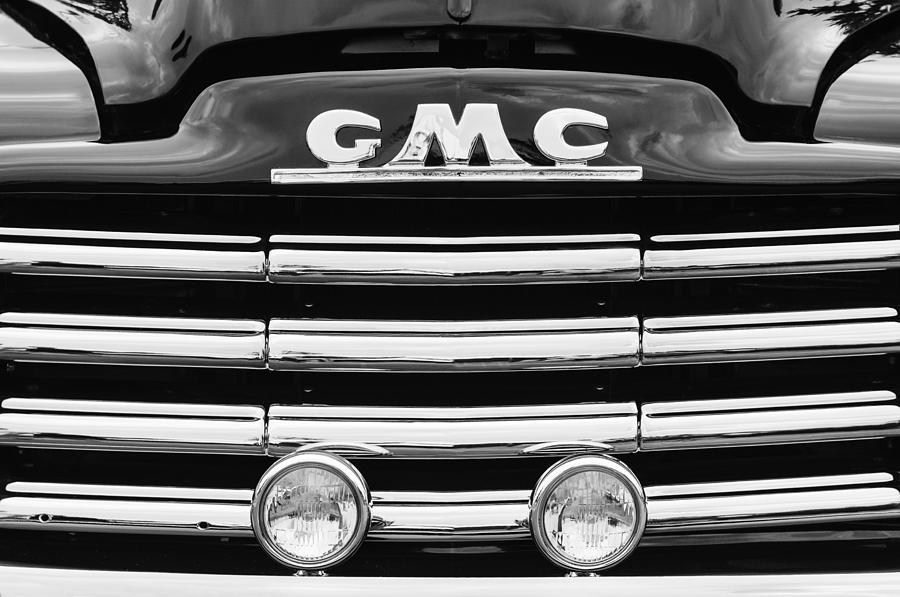 Car Photograph - 1952 GMC Suburban Grille Emblem by Jill Reger