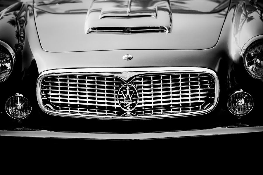 1960 Maserati 3500 GT Spyder Grille Emblem Photograph by Jill Reger