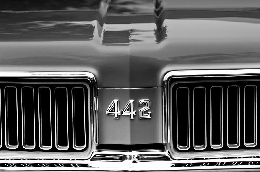 1970 Oldsmobile 442 Grille Emblem Photograph by Jill Reger