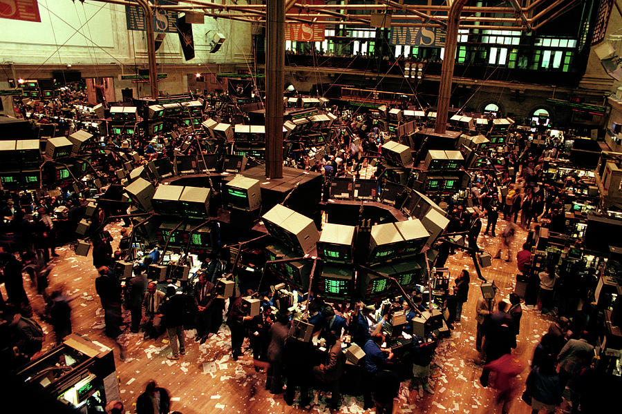 New York City Photograph - 1980s New York Stock Exchange Trading by Vintage Images