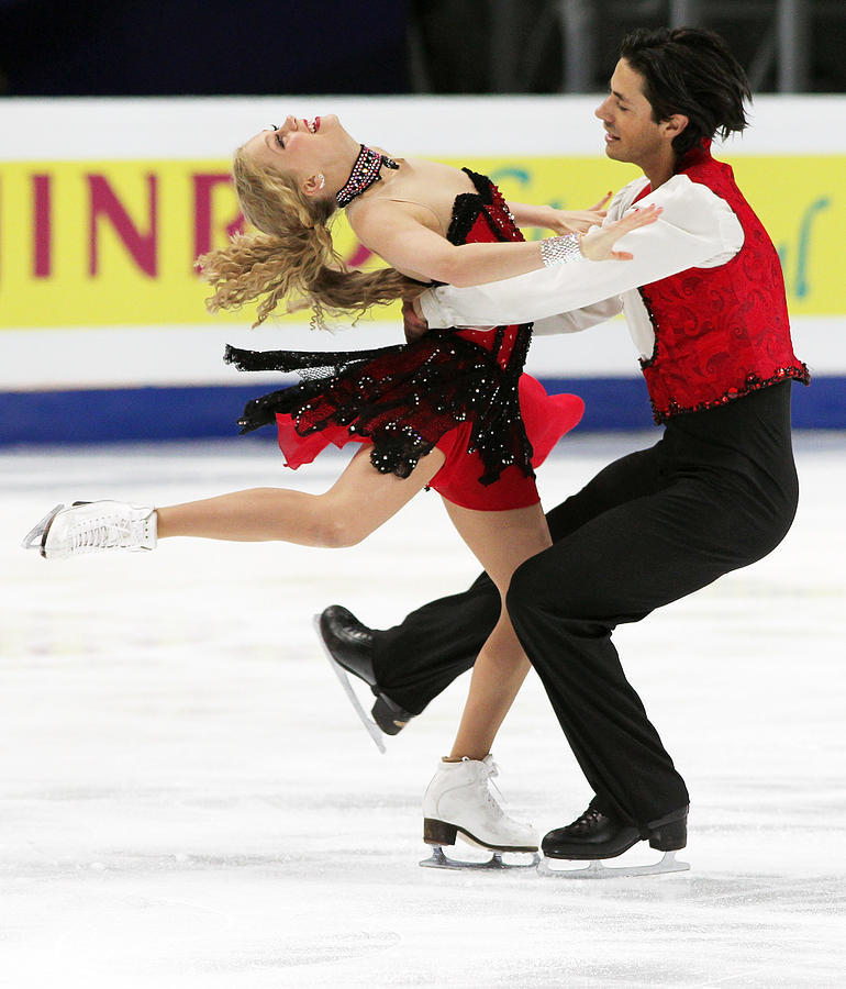 2011 World Figure Skating Championships - Day 7 #1 Photograph by Oleg Nikishin