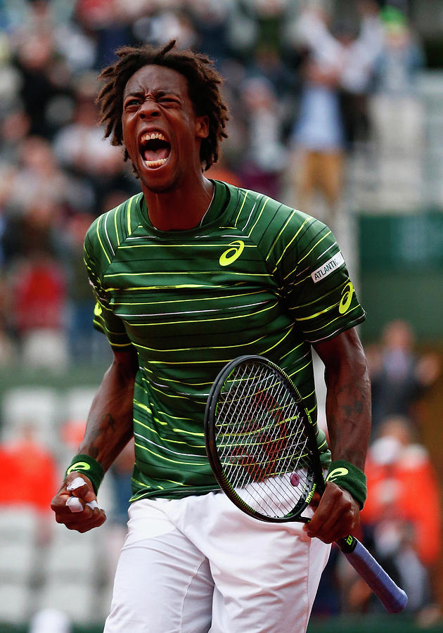 2015 French Open - Day Six #1 Photograph by Julian Finney