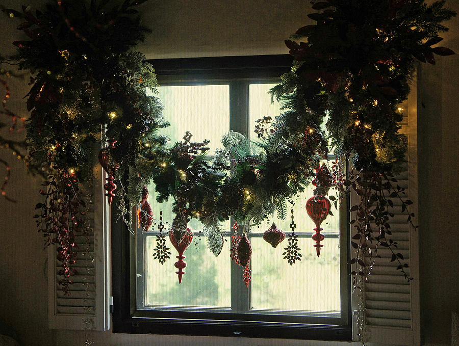 A Christmas Window Photograph by Laurie Perry