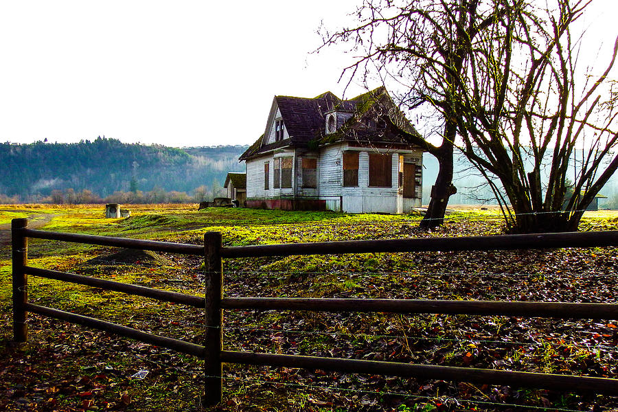 Washington Photograph - Abandon farm House #2 by Ron Roberts