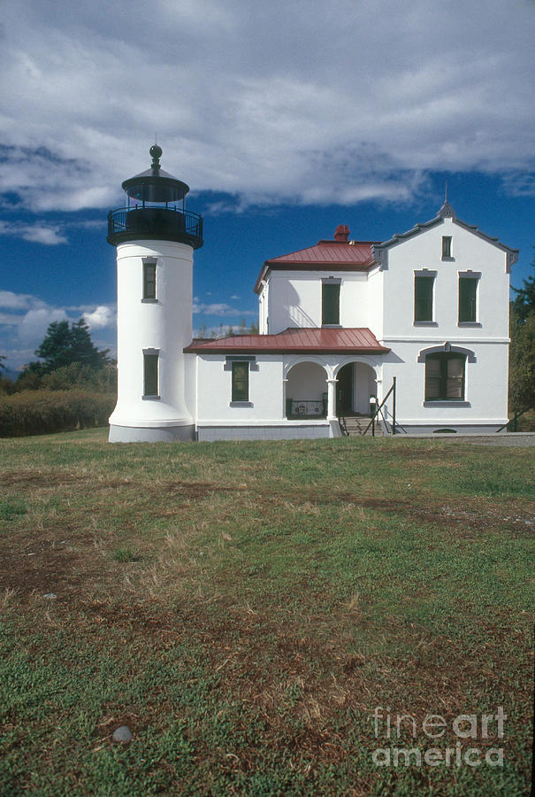 Admiralty Head Lighthouse, Wa #1 Photograph by Bruce Roberts