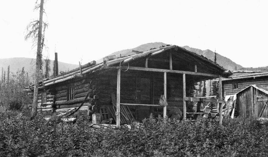 Alaska Log Cabin, C1916 #1 Photograph by Granger