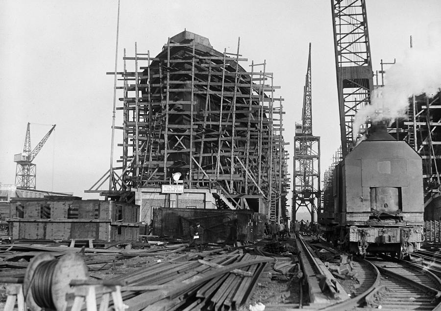 Alexandria Ship Yards #1 Photograph by Granger
