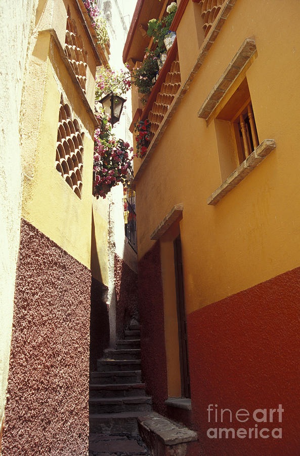 Alley of the Kiss Guanajuato Mexico #1 Photograph by John  Mitchell