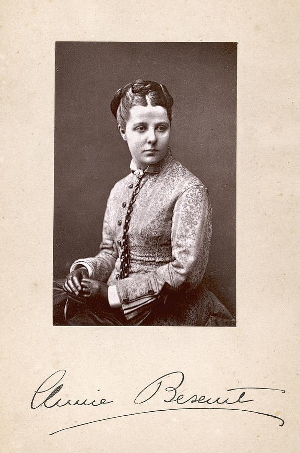 Annie Besant English Theosophist #1 Photograph by Mary Evans Picture ...