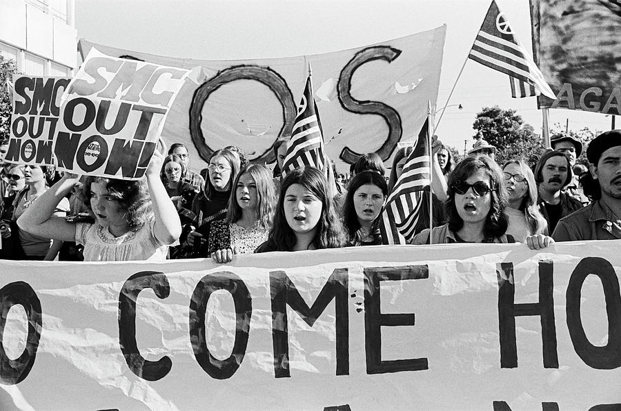 Anti Vietnam War Demonstration #7 Photograph by Underwood Archives Adler