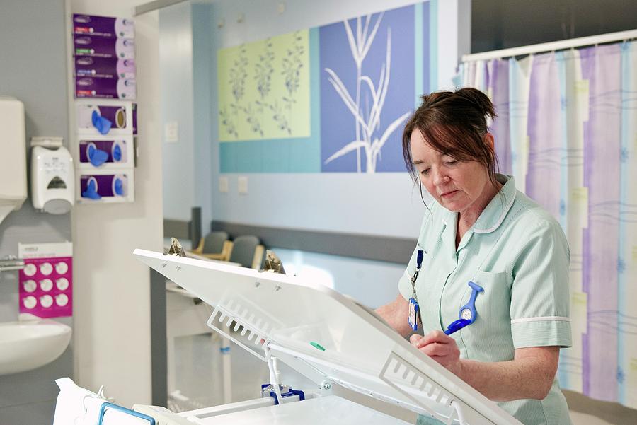 apprentice-clinical-support-worker-photograph-by-lth-nhs-trust-fine