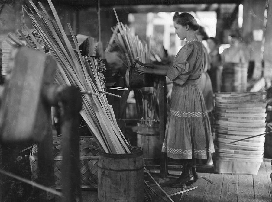 Basket Factory, 1908 #1 Photograph by Granger