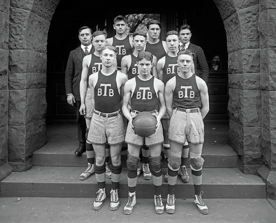 Basketball Team, 1920 #1 Painting by Granger