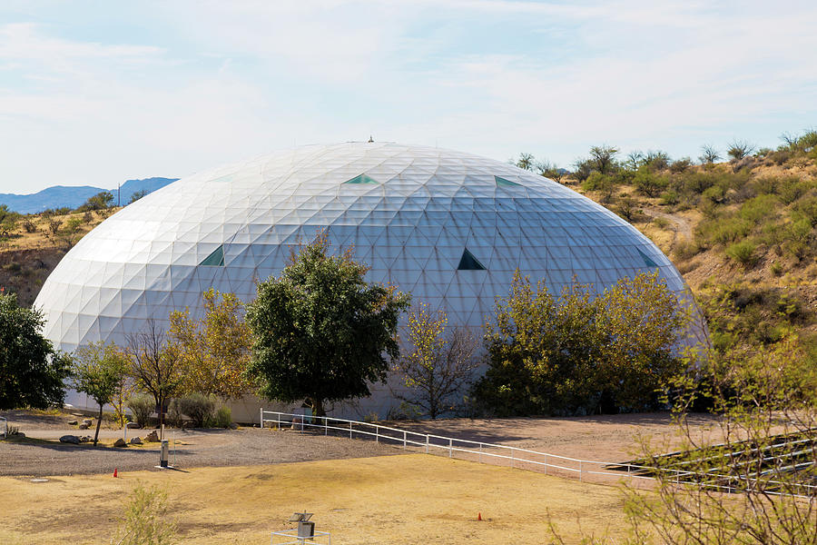 University Of Arizona Photograph - Biosphere 2 #1 by Wladimir Bulgar/science Photo Library