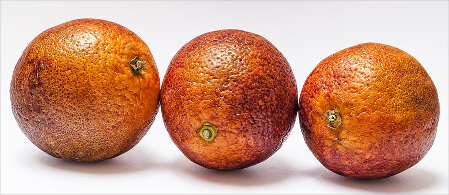 Blood Oranges #1 Photograph by Robert Ullmann